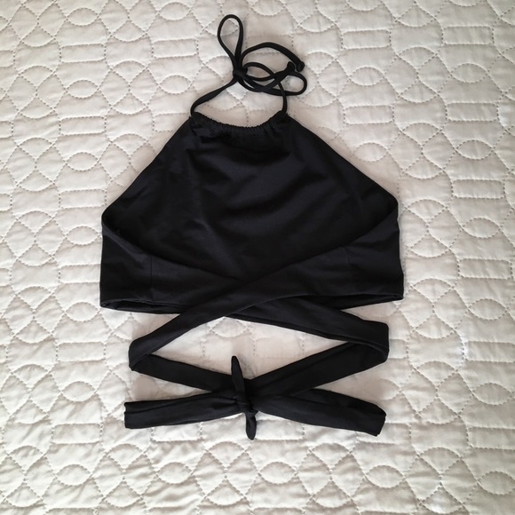 ❌SOLD❌Beach Riot Black Halter Wrap Swim Bikini Top - Picture 2 of 8